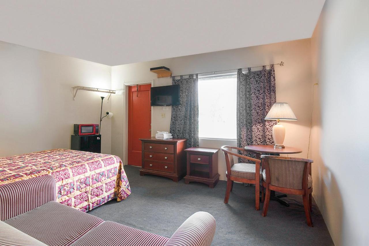 Hotel O near Fanning Springs State Park US Hwy 98 Old Town Zewnętrze zdjęcie