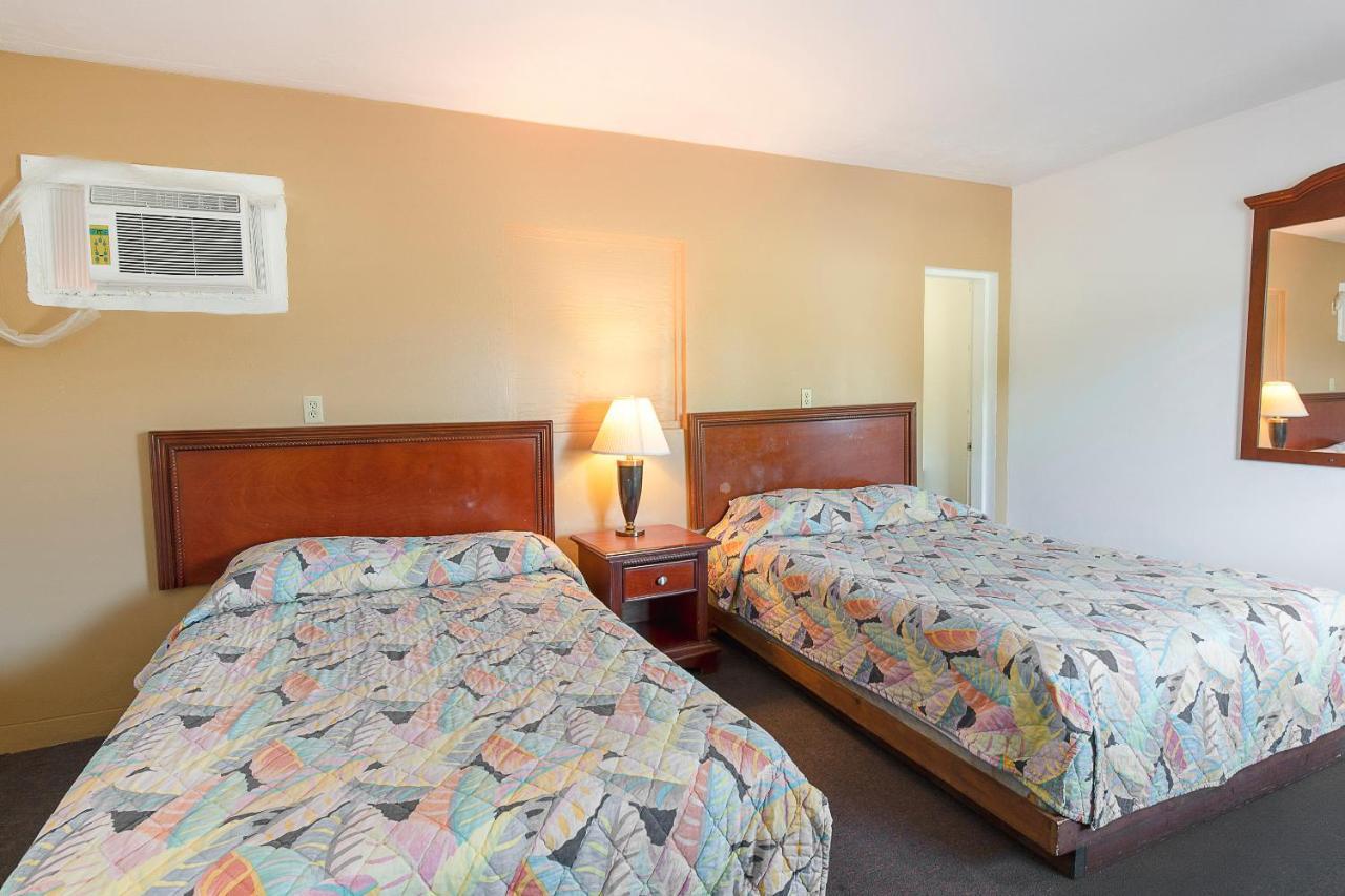 Hotel O near Fanning Springs State Park US Hwy 98 Old Town Zewnętrze zdjęcie