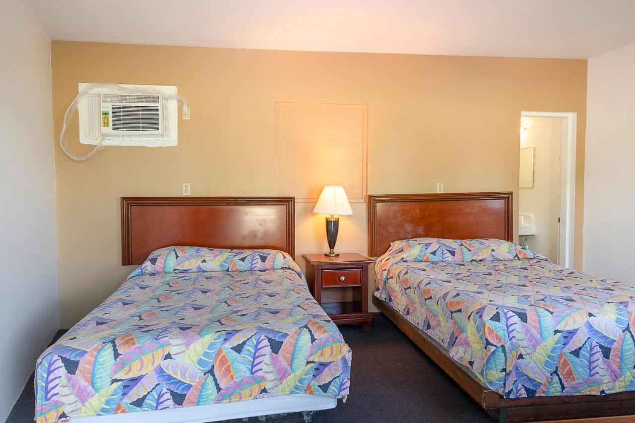 Hotel O near Fanning Springs State Park US Hwy 98 Old Town Zewnętrze zdjęcie