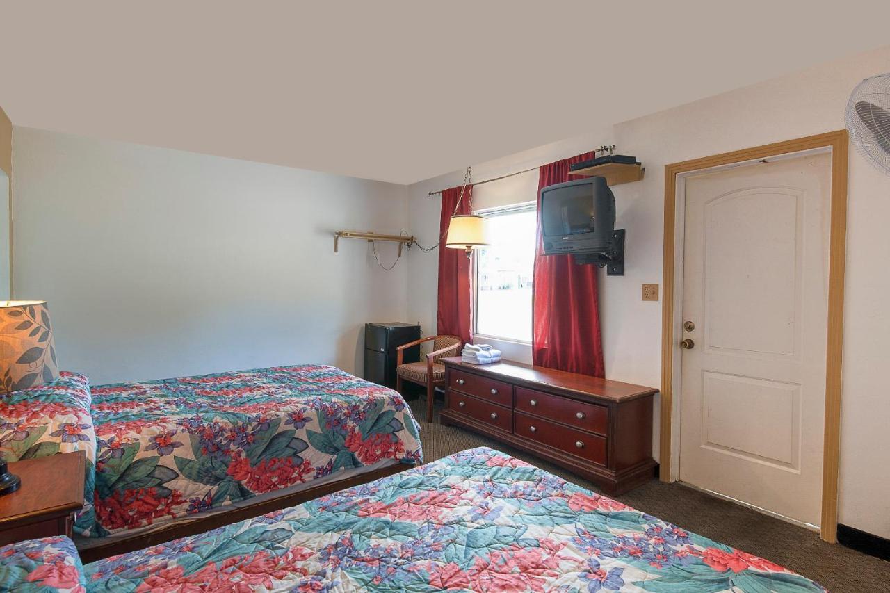 Hotel O near Fanning Springs State Park US Hwy 98 Old Town Zewnętrze zdjęcie